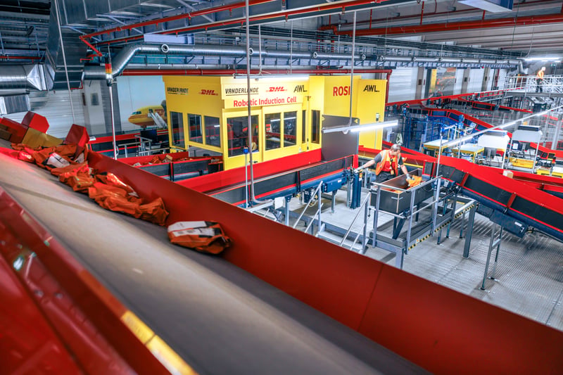 Industries_intralogistics_parcel distribution
