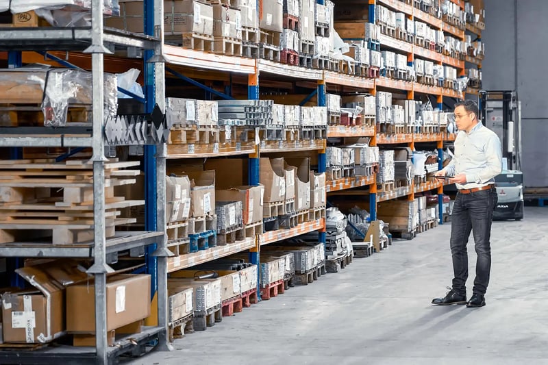 industries_intralogistics_warehousing (3)