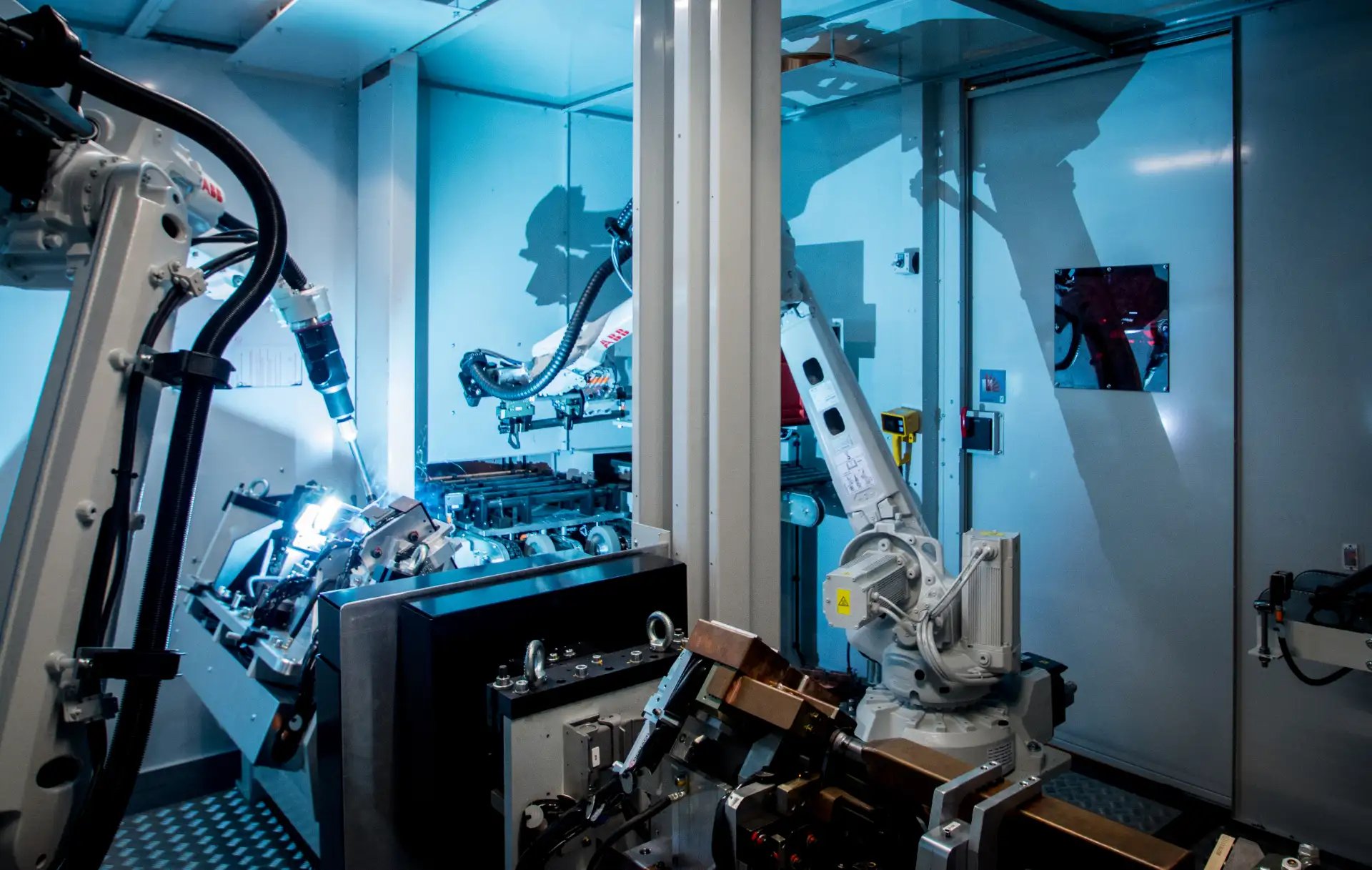 solutions_automated joining and assembly cells_welding thin sheet metal (4)