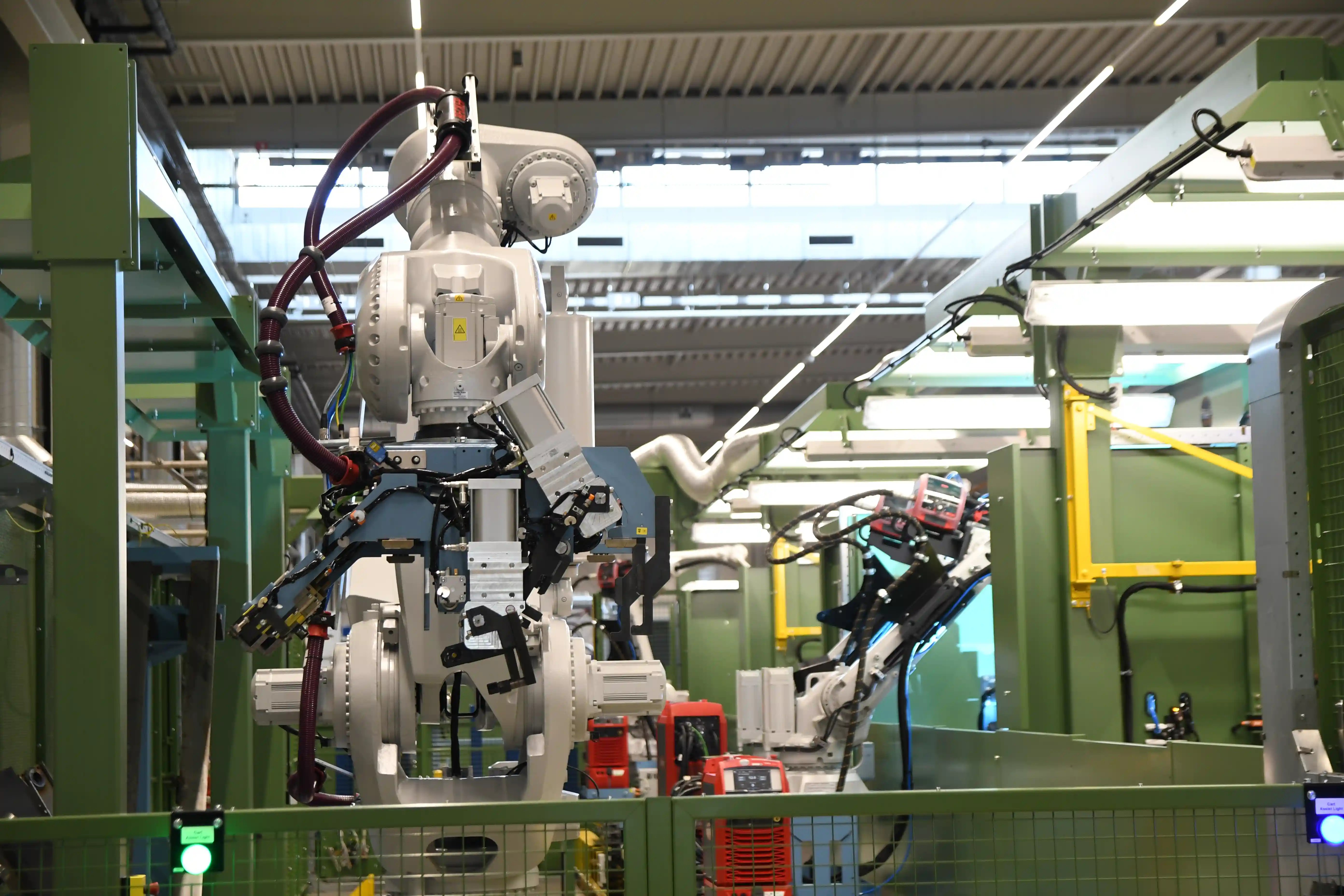 solutions_automated joining and assembly cells_welding of thick sheet metal (6)