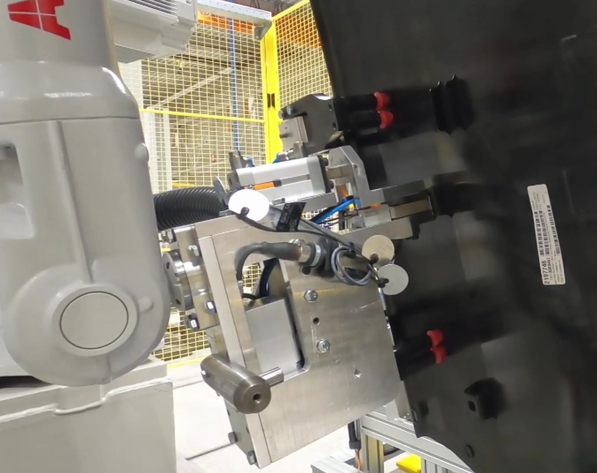 Automated Joining & Assembly cells_ClipnutAssembly_ (2)_FeaturedImage