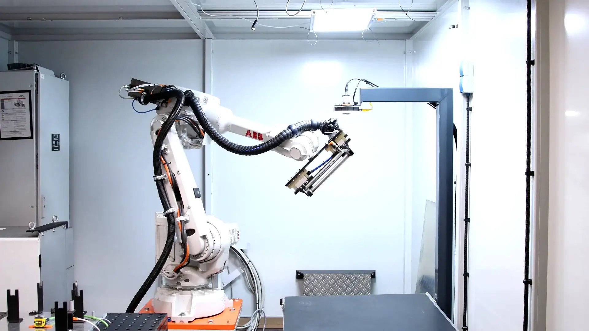 solutions_Intelligent manufacturing solutions_AI Weld Inspection_ (4)