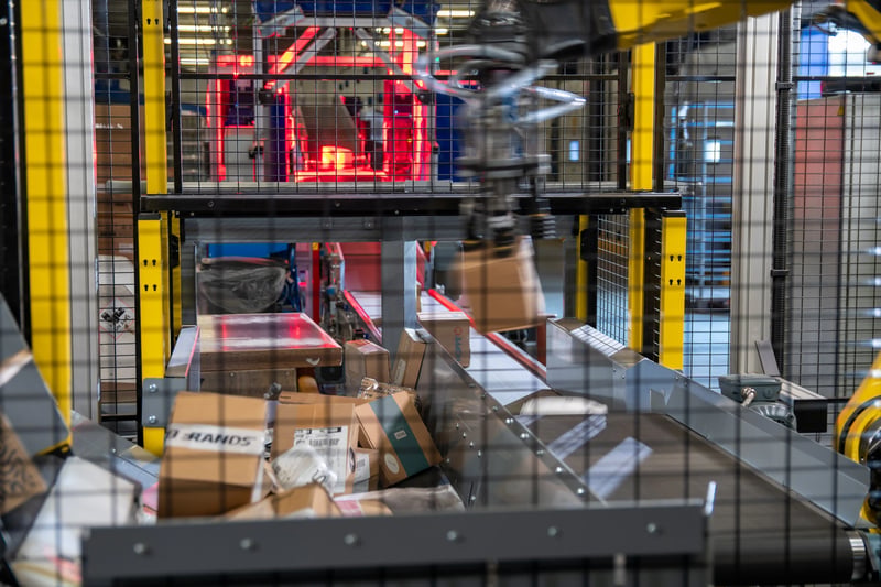 customer experience_parcel induction at gls_image_01