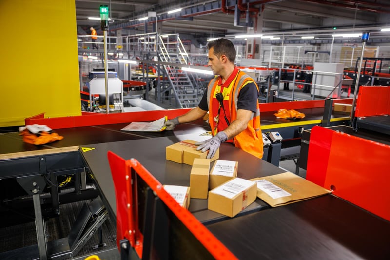 customer experiences_parcel induction at dhl express_06