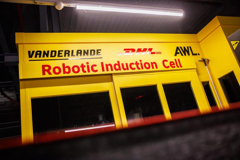 customer experiences_parcel induction at dhl express_13
